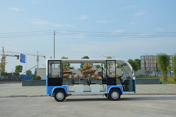 電動(dòng)觀光車(chē)上路